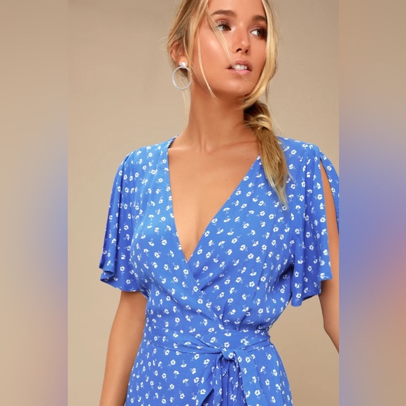 Maretta Blue and White Floral Print Wrap Midi Dress - Picture 5 of 16